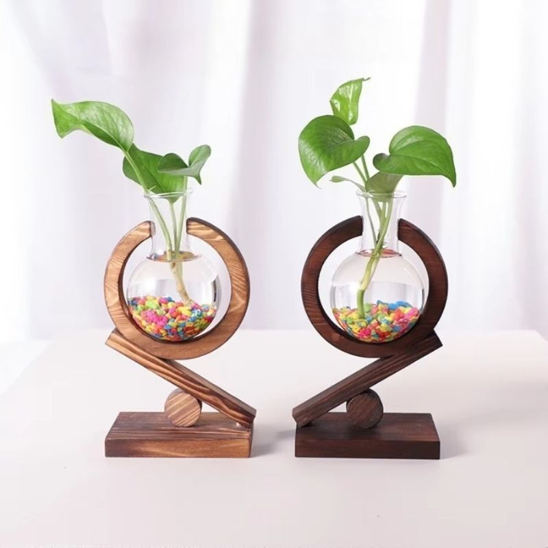 WoodAura – Inomhus bordsplanterare med ramdesign